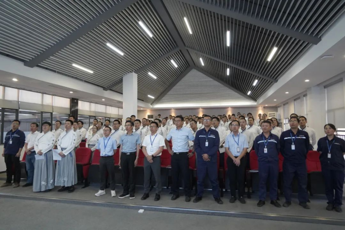 傳幫帶 促成長(zhǎng)｜寧鄉(xiāng)產(chǎn)業(yè)基地2022年度校招生拜師會(huì)圓滿禮成！